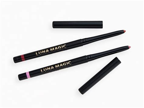 Luna Magic Lip Liner in Amorfito: The Key to a Flawless Lip Look